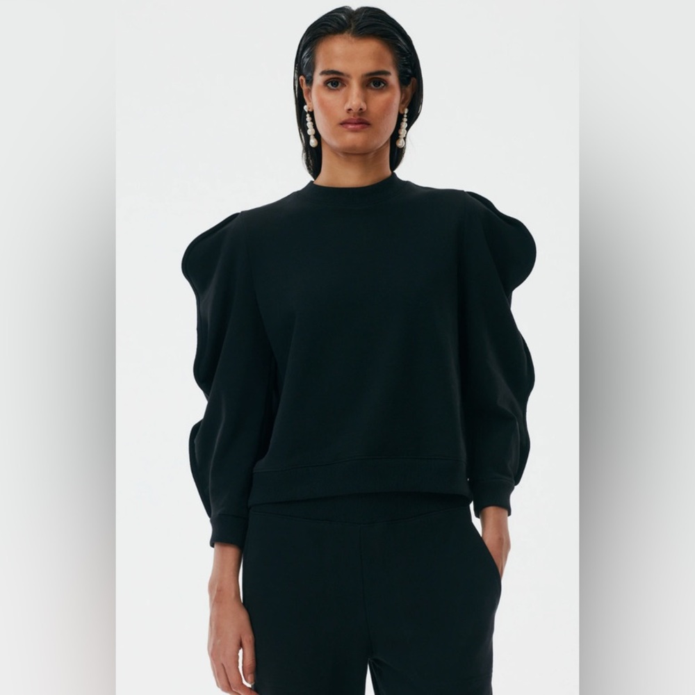 Scalloped sweatshirt